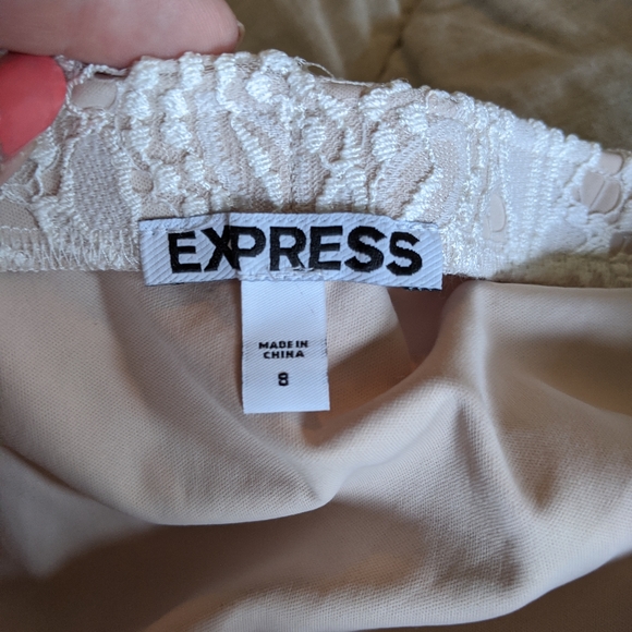 Express - Picture 2 of 5